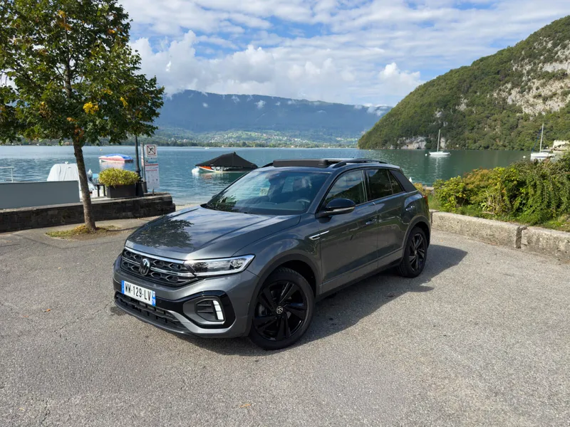 VW T Roc R Line — livré par Hancock Motors